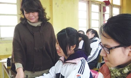 Những học sinh lớp 12 này sẽ trở thành cử nhân sau một năm rưỡi rời trường THPT?	Ảnh: Hồ Thu