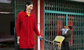 Người phụ nữ cao nhất thế giới qua đời ở tuổi 40