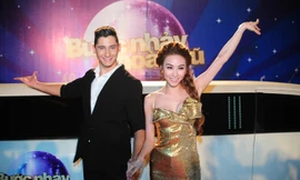 Ngân Khánh 'nóng bỏng' bên bạn nhảy hotboy