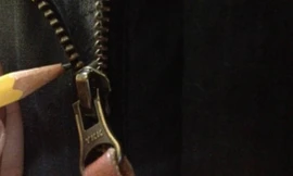 Dở khóc dở cười khi “cậu nhỏ” kẹt vào phéc-mơ-tuya