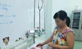 Cứu thành công bàn tay bé sơ sinh bị hoại tử lồi xương 