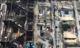 Người Sài Gòn sống trong chung cư “răng rụng”