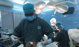 Phẫu thuật thành công khối u nặng đến 3 kg 