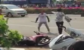 Truy bắt tên cướp xe máy vung mã tấu đuổi chém người dân