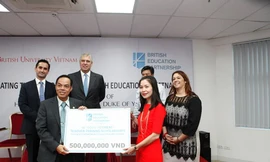Hoàng tử Andrew hỗ trợ giáo dục Anh Quốc tại Việt Nam
