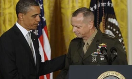 Tổng thống Obama lên tiếng bảo vệ tướng 'dính bê bối tình dục'