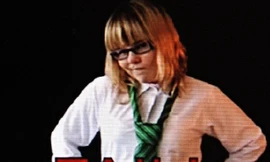 Nhà trường làm video dạy học sinh thắt cà vạt