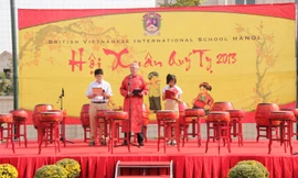 Tết sớm với BVIS Vincom Village