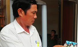 Hoãn xử vì kiểm sát viên bị tố ăn nhậu với nguyên đơn