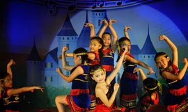 Trung thu cùng 'Những Ngôi Sao Nhí'