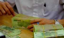 Vay mua nhà, xe, ngân hàng 'chém' lãi suất 30%/năm