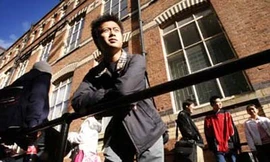 Anh sẽ cắt giảm thị thực sinh viên du học