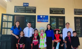 Khánh thành 'phòng máy tính cho em' dịp năm học mới tại Cao Bằng