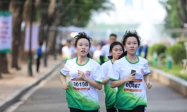 Giới trẻ hào hứng chạy marathon nói không với thuốc lá