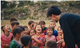 Dân mạng 'rần rần thả tim' xúc động vì thêm nhiều trẻ được 'nuôi em' nhờ MV của Đen Vâu