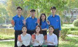 Xúc động thể hiện tình yêu Tổ quốc, giới trẻ lan tỏa 'Tự hào một dải non sông' 