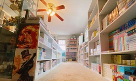 Cô bạn 9x có căn phòng như nhà sách, làm nơi 'trú ẩn' cực chill mỗi khi căng thẳng