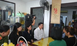 Bí thư Hà Nội Đinh Tiến Dũng thăm hỏi, động viên gia đình 3 chiến sĩ hy sinh