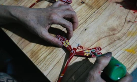 Về Thạch Xá xem nghệ nhân chắp cánh cho chuồn chuồn tre bay khắp năm châu 