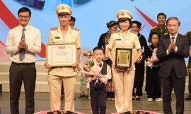 Cặp đôi vợ chồng công an lan tỏa thông điệp về hạnh phúc gia đình 