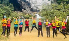 Giới trẻ đua nhau khoe ảnh kỷ niệm khám phá hang Sơn Đoòng