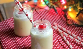 Cocktail trứng sữa cho Giáng sinh ấm áp