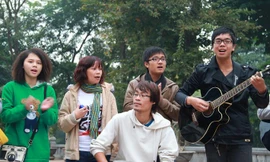 Giới trẻ Hà thành mê mẩn 'du ca đường phố'