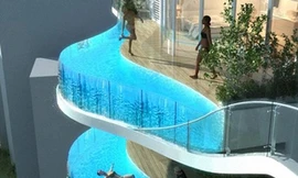 Độc đáo ý tưởng đặt bể bơi ở… ban công