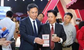 Phó Chủ tịch Hà Nội đánh giá cao tiện ích thanh toán số các gian hàng ở Sóng Festival