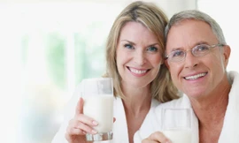 Sữa năng lượng cao là nguồn bổ sung cần thiết cho người cao tuổi 