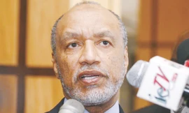 Mohamed bin Hammam từng có vai trò quan trọng tại FIFA và là công dân Qatar. Ảnh: AP