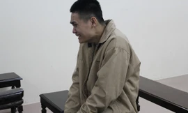 Bị cáo Hùng bật khóc sau khi bị tuyên án tử hình