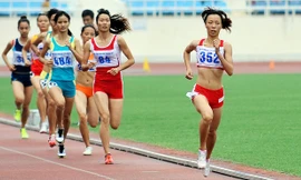 Dù thi đấu tốt tại SEA Games, VĐV Đỗ Thị Thảo vẫn chưa thể sánh ngang đàn chị Trương Thanh Hằng trên đấu trường quốc tế. ảnh: VSI