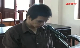 Dùng xăng thiêu sống người tình vì đòi chia tay