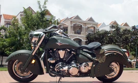 Mẫu cruiser độ hầm hố ấn tượng ở Sài Gòn.