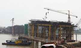 Đốc thúc thi công cầu Đông Trù để kịp thông xe dịp 10/10