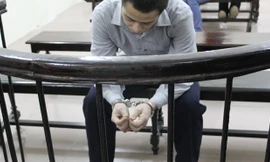 Giây phút ân hận của bị cáo. Ảnh: BH