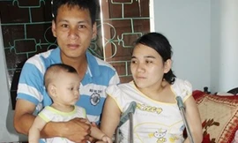 Cổ tích tình yêu của cô gái tật nguyền và 'Bạch mã hoàng tử'