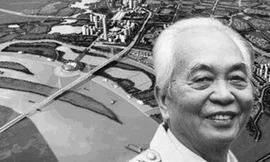 Đường mang tên Đại tướng Võ Nguyên Giáp trên địa bàn hai huyện Đông Anh, Sóc Sơn thuộc đoạn đường từ sân bay Nội Bài đến cầu Nhật Tân, chiều dài 12 km, rộng 70 – 100m.