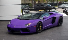 Lamborghini Aventador màu tía mờ