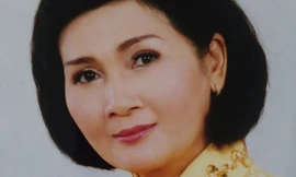 Chị Hoa vẫn đẹp mặn mà dù đã ở tuổi hơn 50