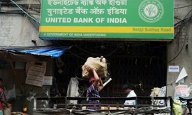 Ước tính, gần 40% người dân Ấn hầu như không được tiếp cận với các dịch vụ tài chính và thường phải vay tiền “chợ đen” với lãi suất “cắt cổ”. Ảnh: BBC.