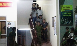 Kiểm lâm và lâm tặc