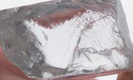 Viên kim cương trắng nặng 232 carat. Nguồn: tvnz.co.nz