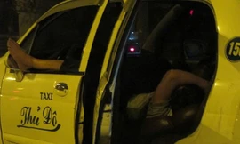 Tài xế taxi Hà Nội lo sợ “Kiều nữ bóng đêm”