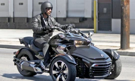 Mô tô Can-Am Spyder phiên bản mới lộ diện trên phố