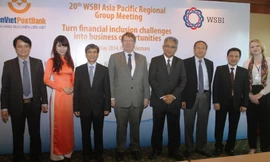  Lãnh đạo NH LienVietPostBank cùng đại diện các thành viên WSBI tại hội nghị