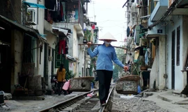 Đường sắt vốn đã trì trệ, nay lại dính nghi án tham nhũng. Đây là cơ hội để ngành này cải tổ. Ảnh: Như Ý