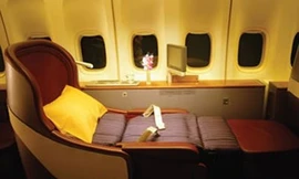 Nằm trên giường 70 ngày kiếm 18.000 USD