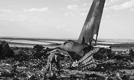 Chiếc máy bay vận tải hạng nặng Il-76 của không quân Ukraine bị bắn rơi hôm 14/6 khiến 49 binh sĩ thiệt mạng